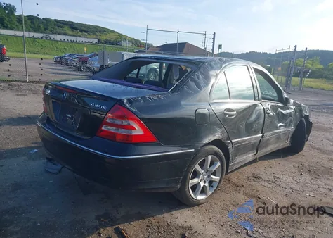 2007 Mercedes-Benz C 280 Luxury 4Matic z USA, uszkodzony, nr VIN WDBRF92H97F928277